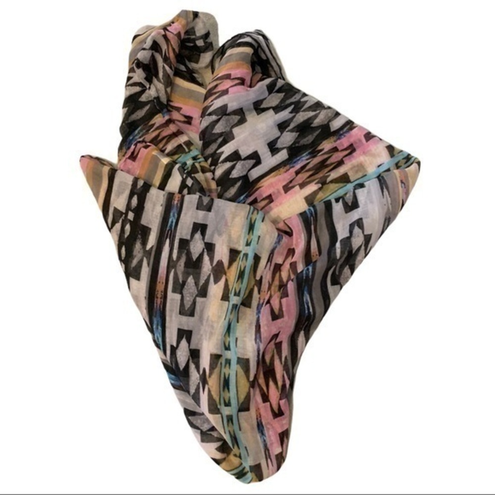 Infiniti scarf